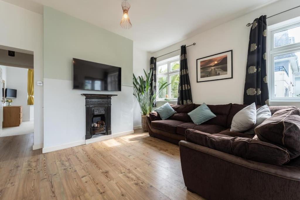 Sandbanks Ground Floor 2 Bed Apt, 3mins Walk * Poole